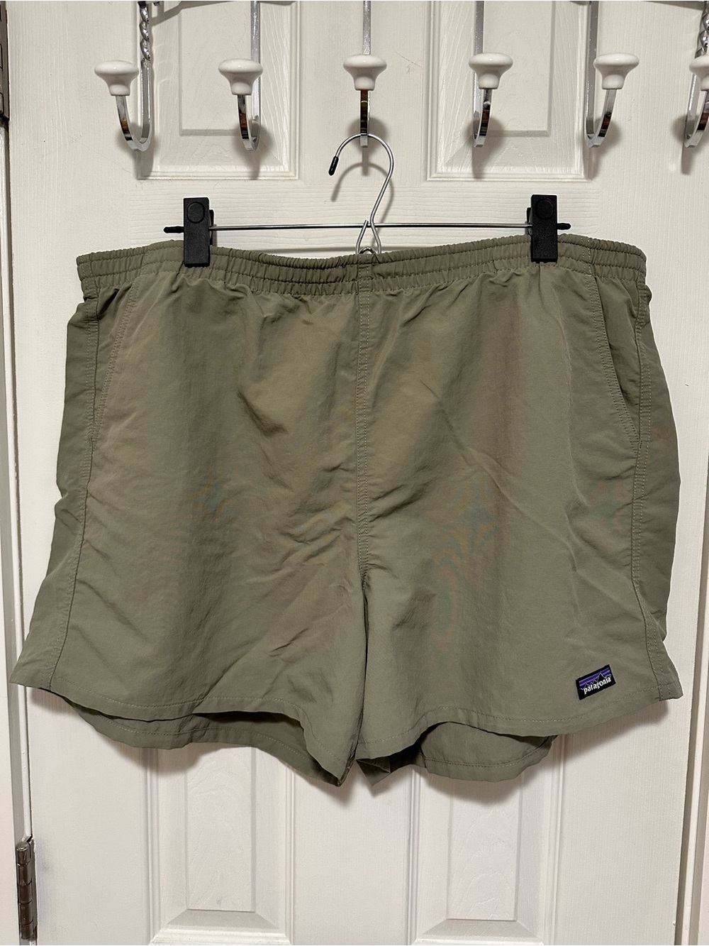 Patagonia Women’s Baggies XXL olive green